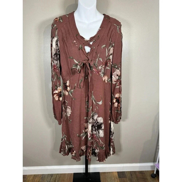 Gilli Dresses & Skirts - Gilli NWot Floral A Line Shift Dress Womens Medium Long Sleeve Knee Length.